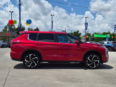 2024 Mitsubishi Outlander SE