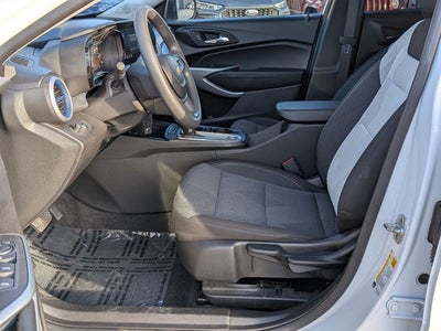 2025 Chevrolet Trax LS