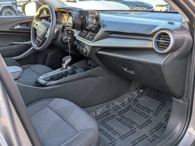 2025 Chevrolet Trax LS