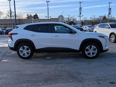 2025 Chevrolet Trax LS